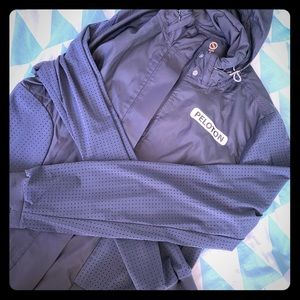 Black Peloton jacket NWT M shape spin